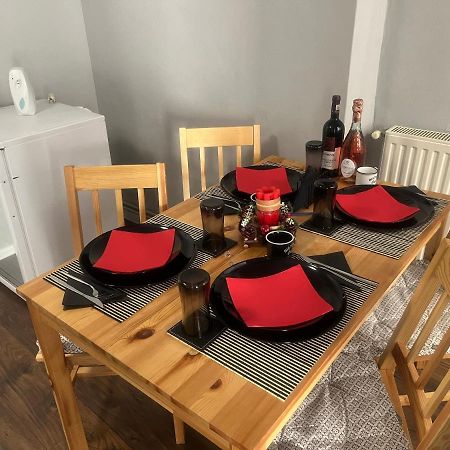 Grey House Appartement Braşov Buitenkant foto